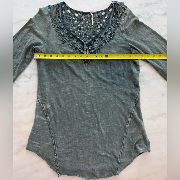 Free People Luna Long Sleeve Embroidered Eyelet Top Size L - Picture 5 of 16